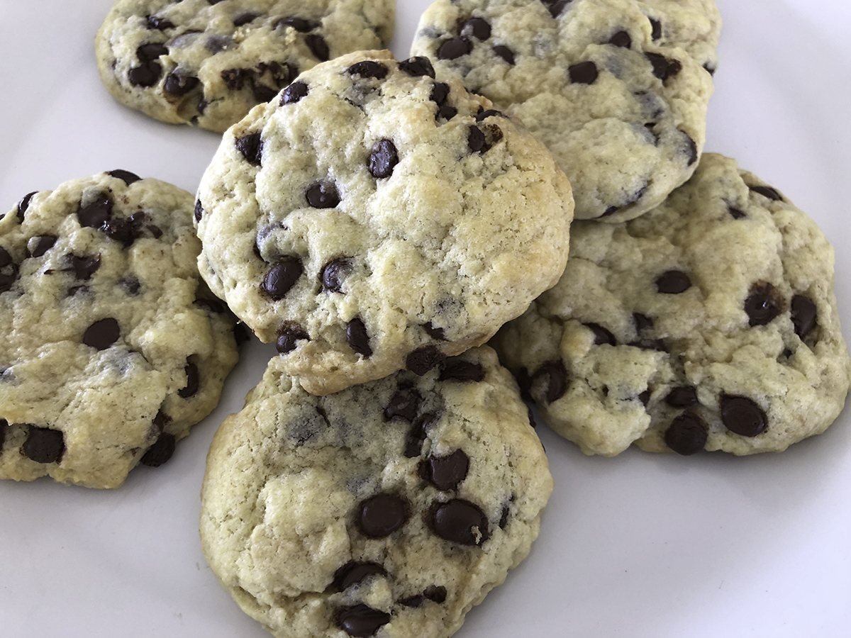 vegan chocolate chip cookie